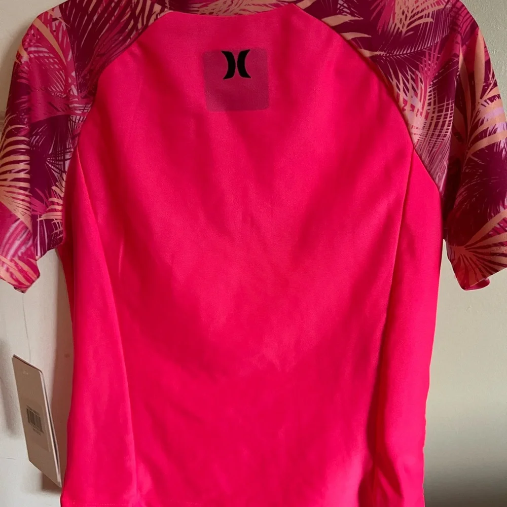 Rashguard - Picture 3 of 3